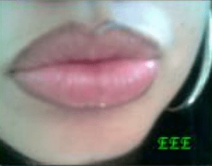 S_Hot-Lips